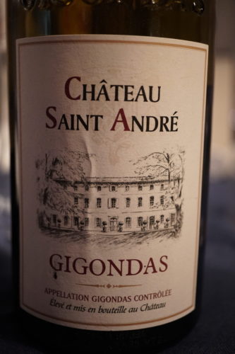 Le Gigondas est un vin frais et léger que nous apprécions particulièrement. C'est vrai que Gugong aurait mérité du plus lourd mais l'association va bien ;-)